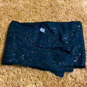 Beautiful Vera Wang Simply Vera Scarf